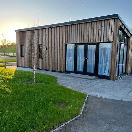 Killyfole Lakeside Lodges Corranny Exterior photo