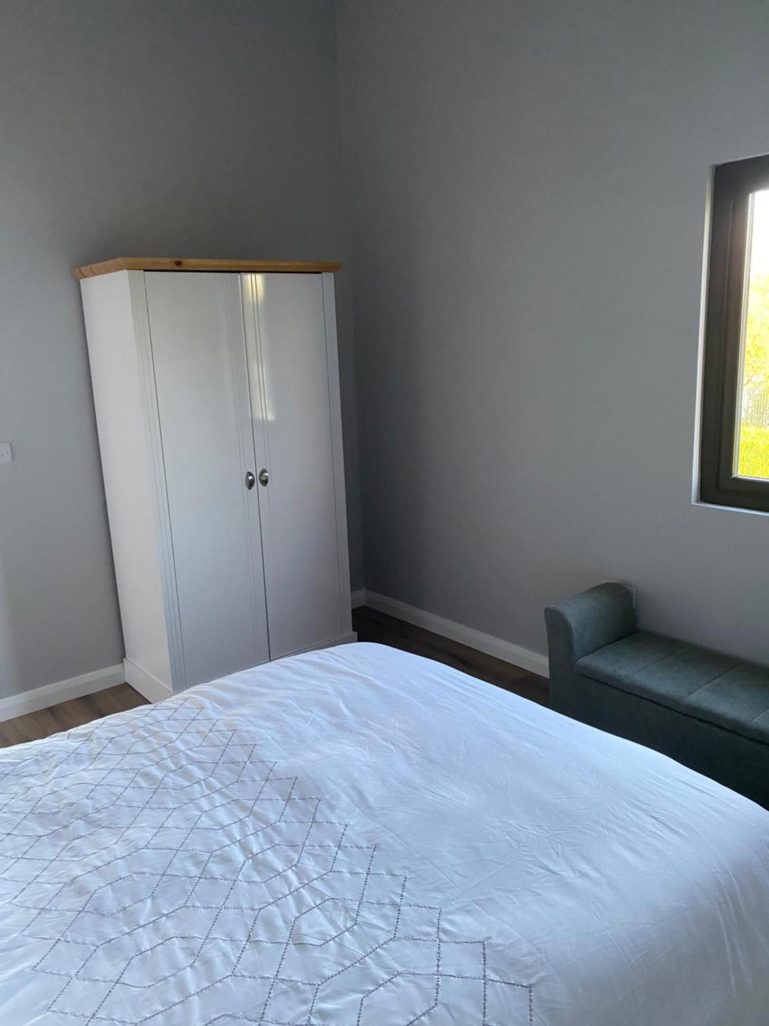 Killyfole Lakeside Apartment *