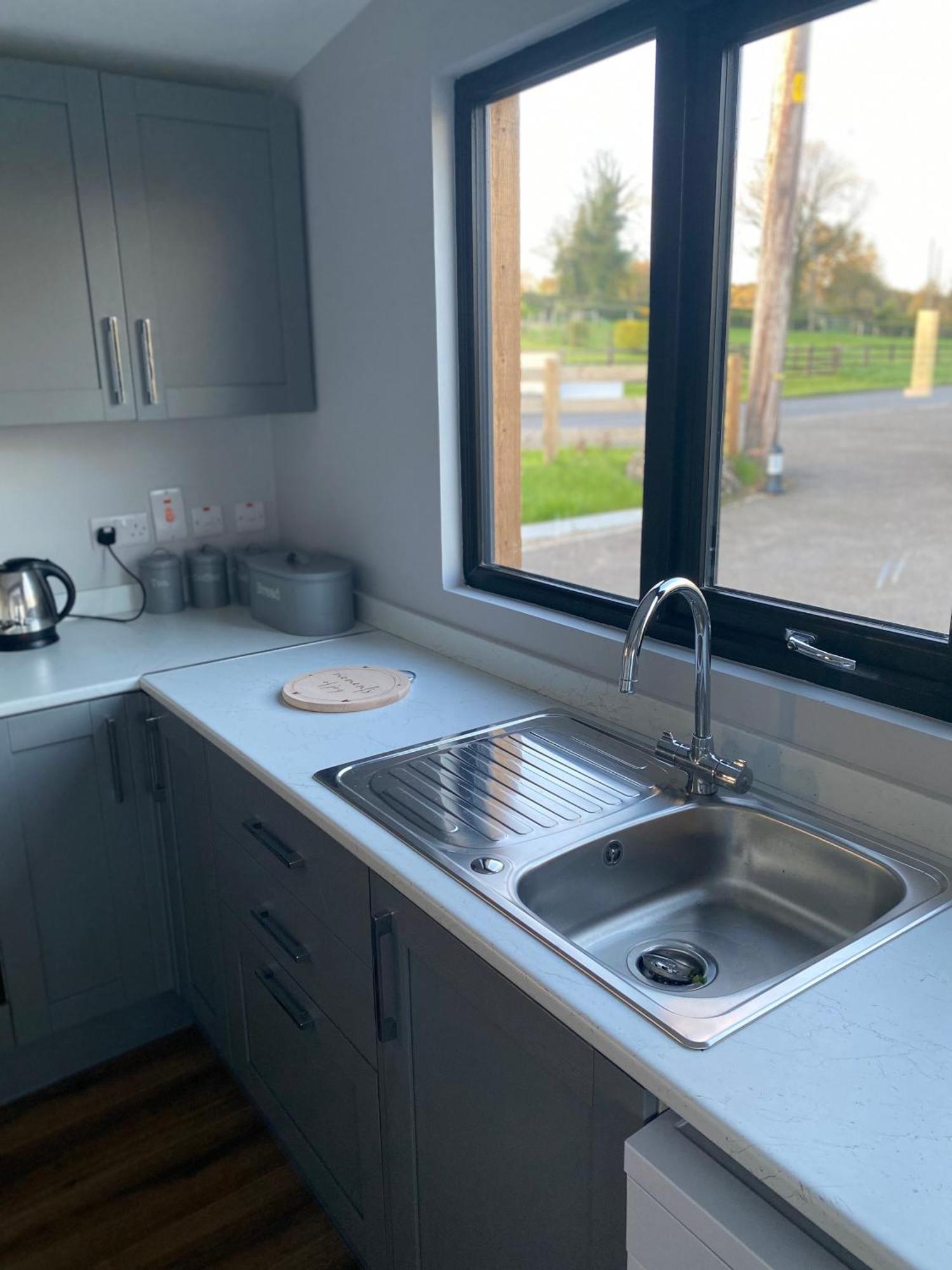 Killyfole Lakeside Apartment *